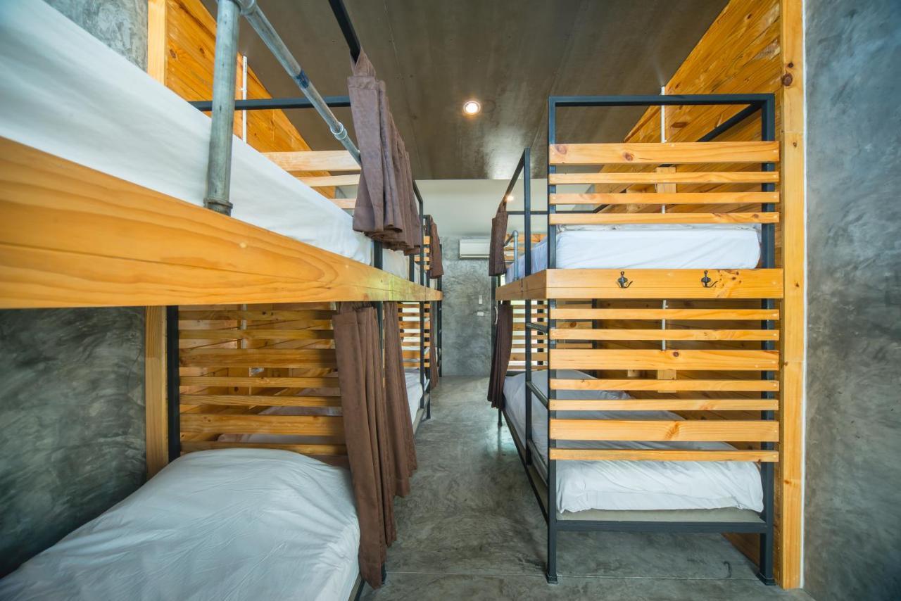 Chillhub Hostel Phuket Bãi biển Bang Tao Ngoại thất bức ảnh